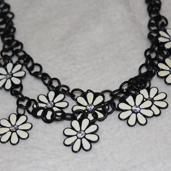 unknown Jewelry - Free with any purchase. Flowered necklace